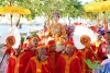 Bàn về việc nhầm lẫn trang phục phu kiệu với trang phục “âm công” trong sự kiện Bách Hoa Bộ Hành vừa diễn ra tại Huế